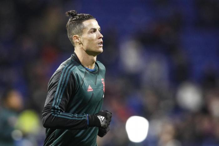 Báo Italia kể thêm lý do để Ronaldo rời Juve